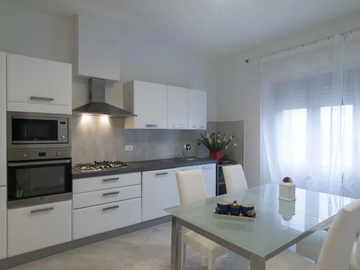 Apartment Appartmento Villa Oasis Forte dei Marmi